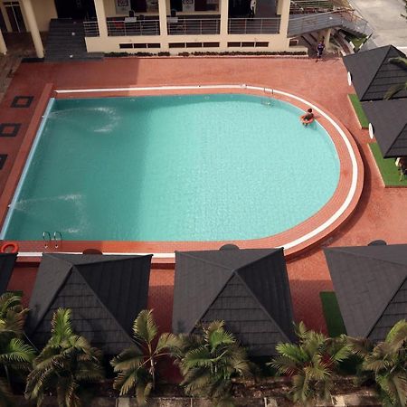 Monty Suites Калабар Экстерьер фото